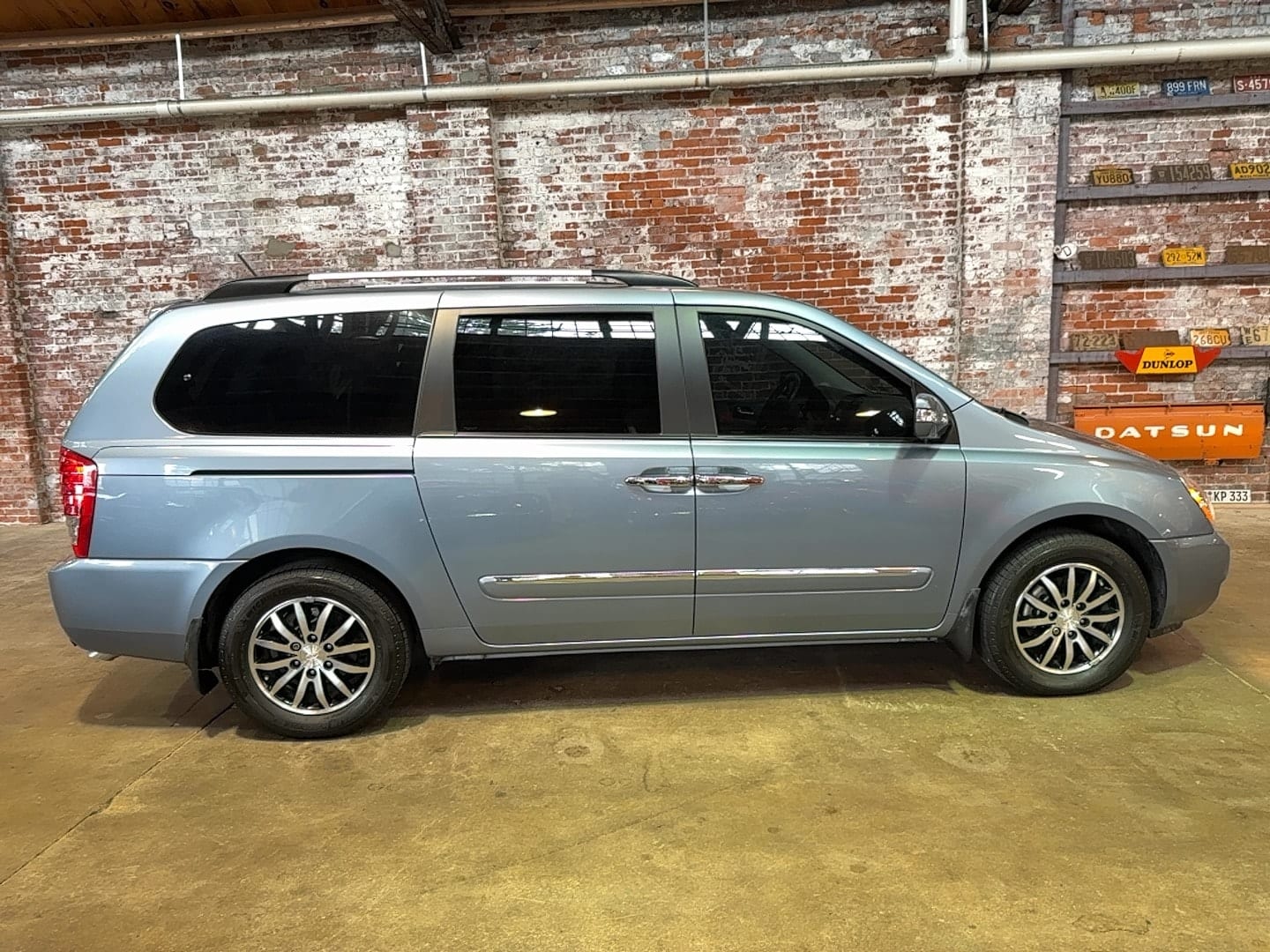 2012 Kia Sedona, photo 1