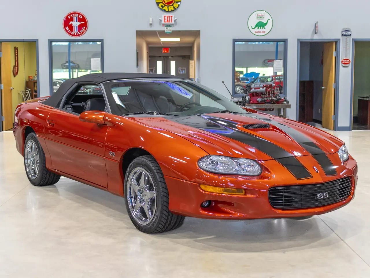 2002 Chevrolet Camaro, photo 1