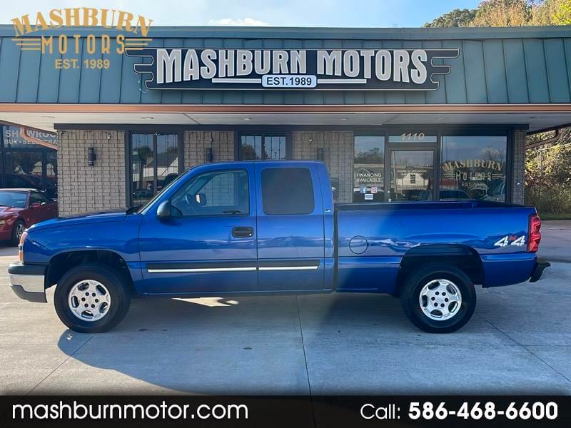 2003 Chevrolet Silverado 1500 LS Ext. Cab Short Bed 4WD