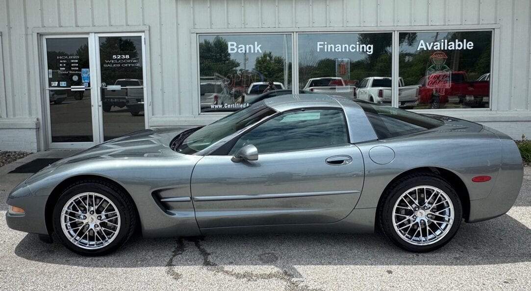 2004 Chevrolet Corvette, photo 1