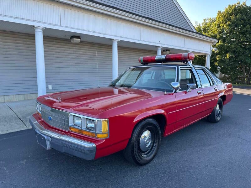 1990 Ford LTD Crown Victoria 4dr Sedan