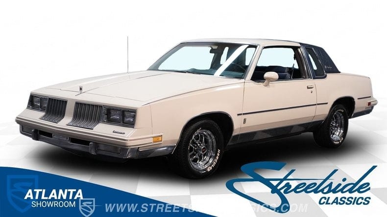1984 Oldsmobile Cutlass Supreme, photo 1