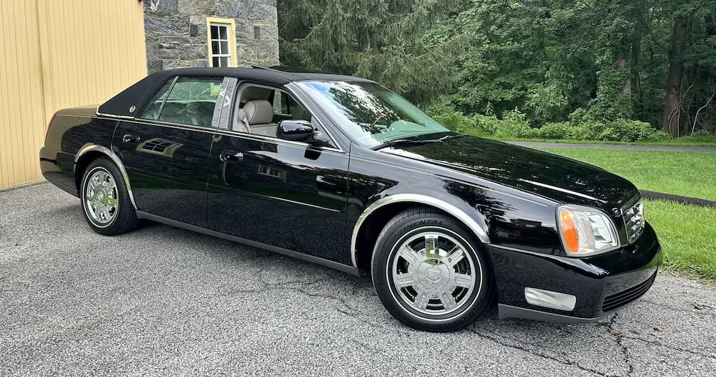 2005 Cadillac DeVille, photo 1