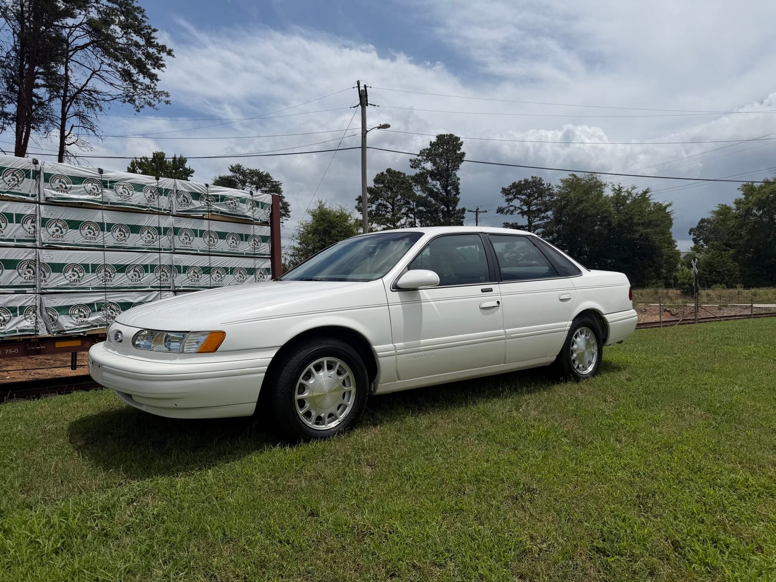 1994 Ford Taurus, photo 1