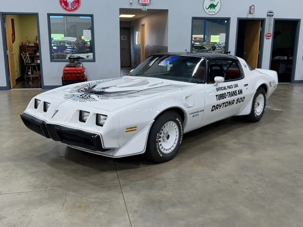 1981 Pontiac Firebird, photo 1