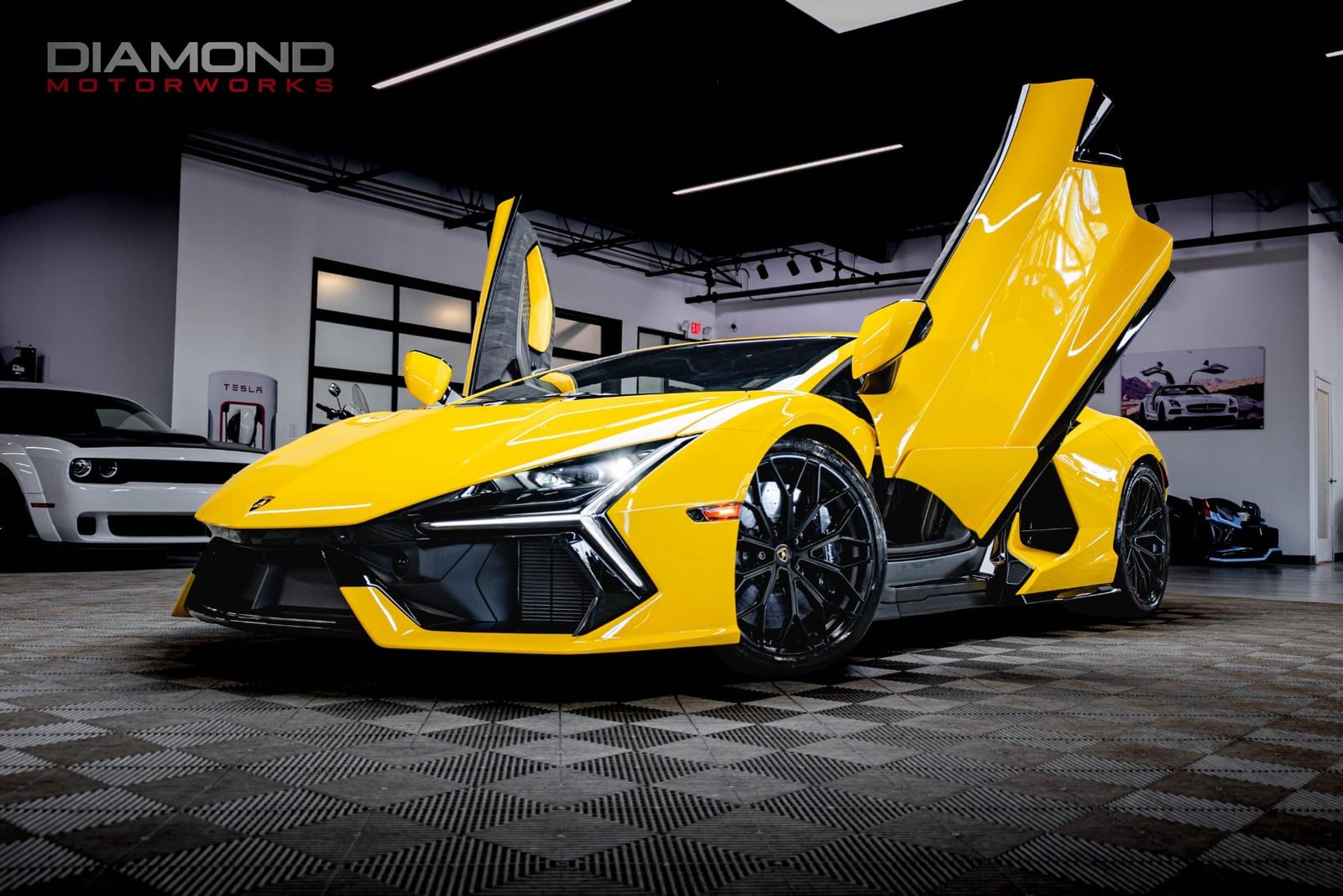 2024 Lamborghini Revuelto, photo 1