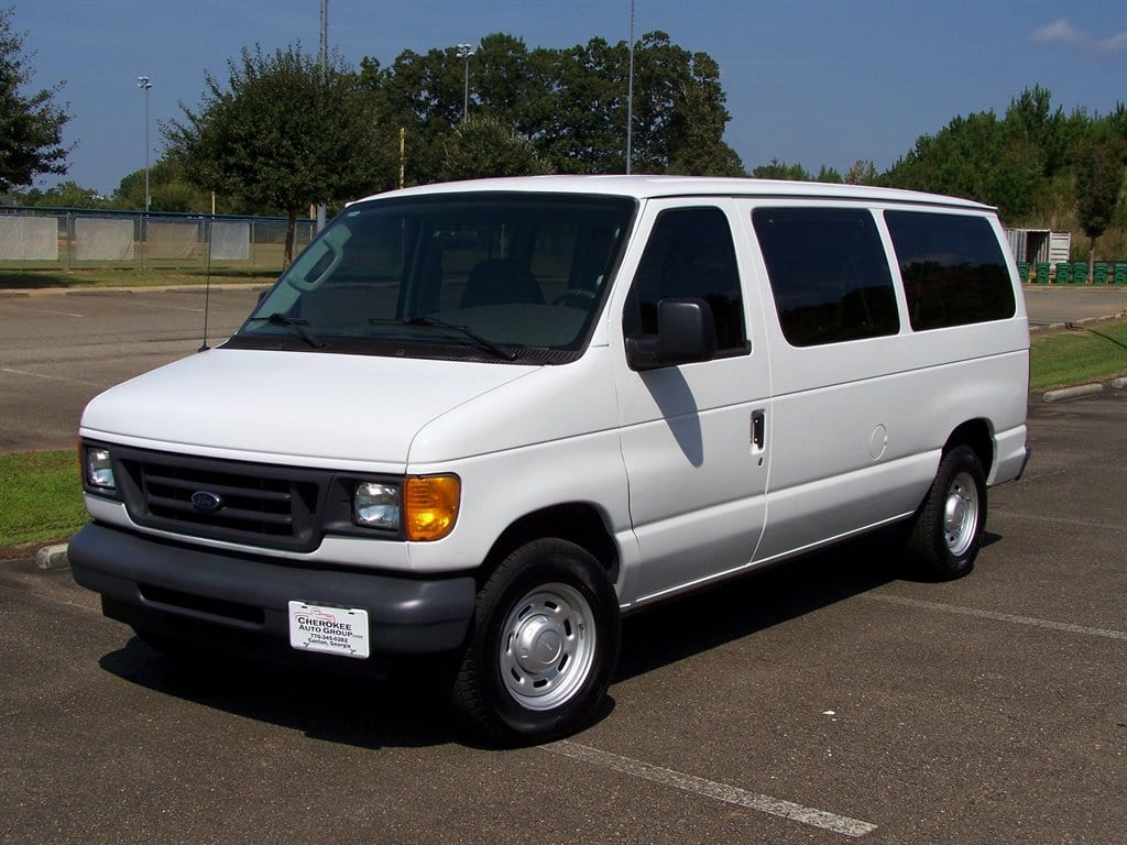 2006 Ford Econoline Wagon, photo 1