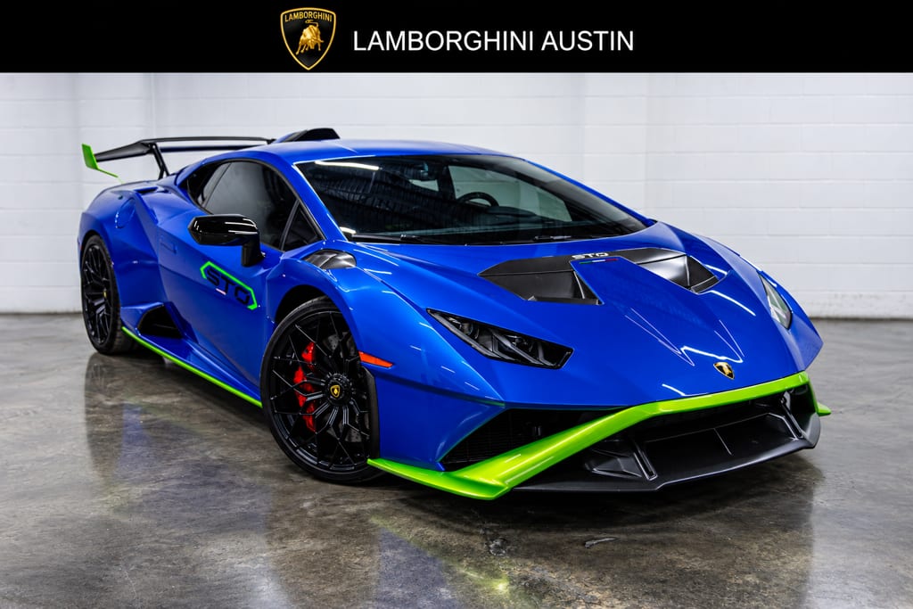 2022 Lamborghini Huracan STO Base