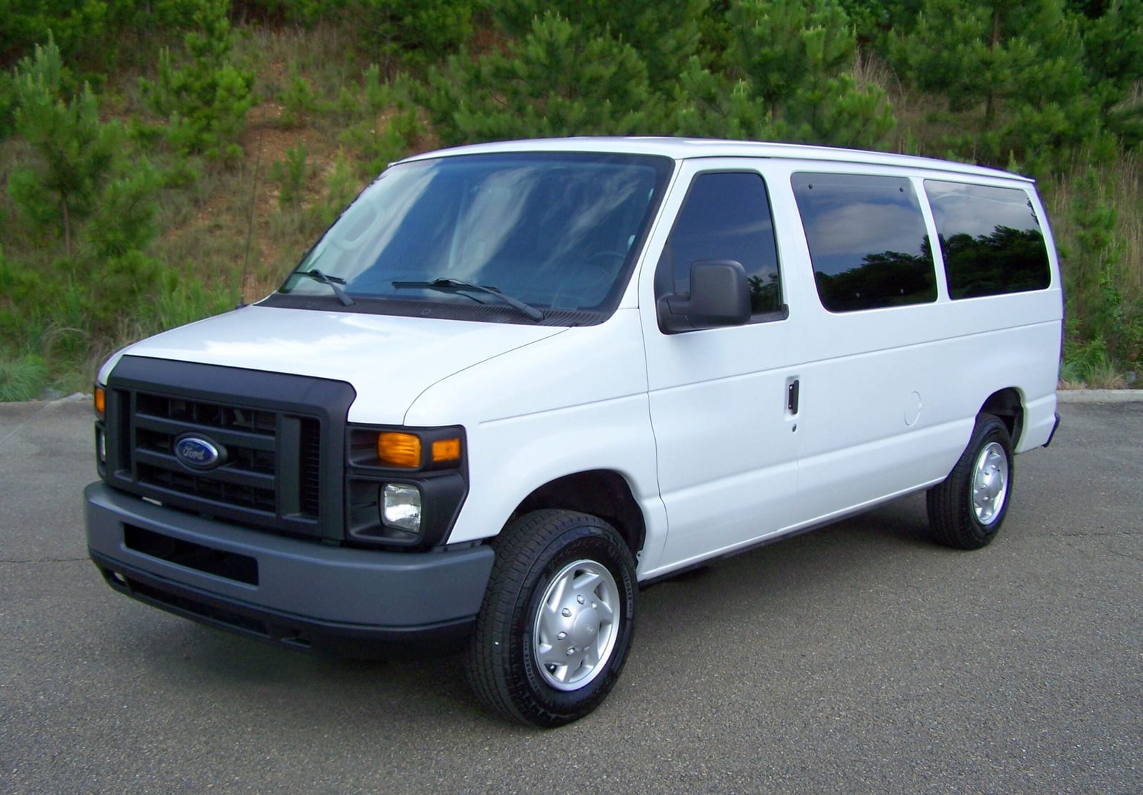 2011 Ford E150, photo 1