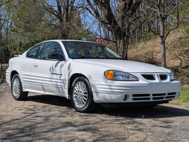 2001 Pontiac Grand Am, photo 1